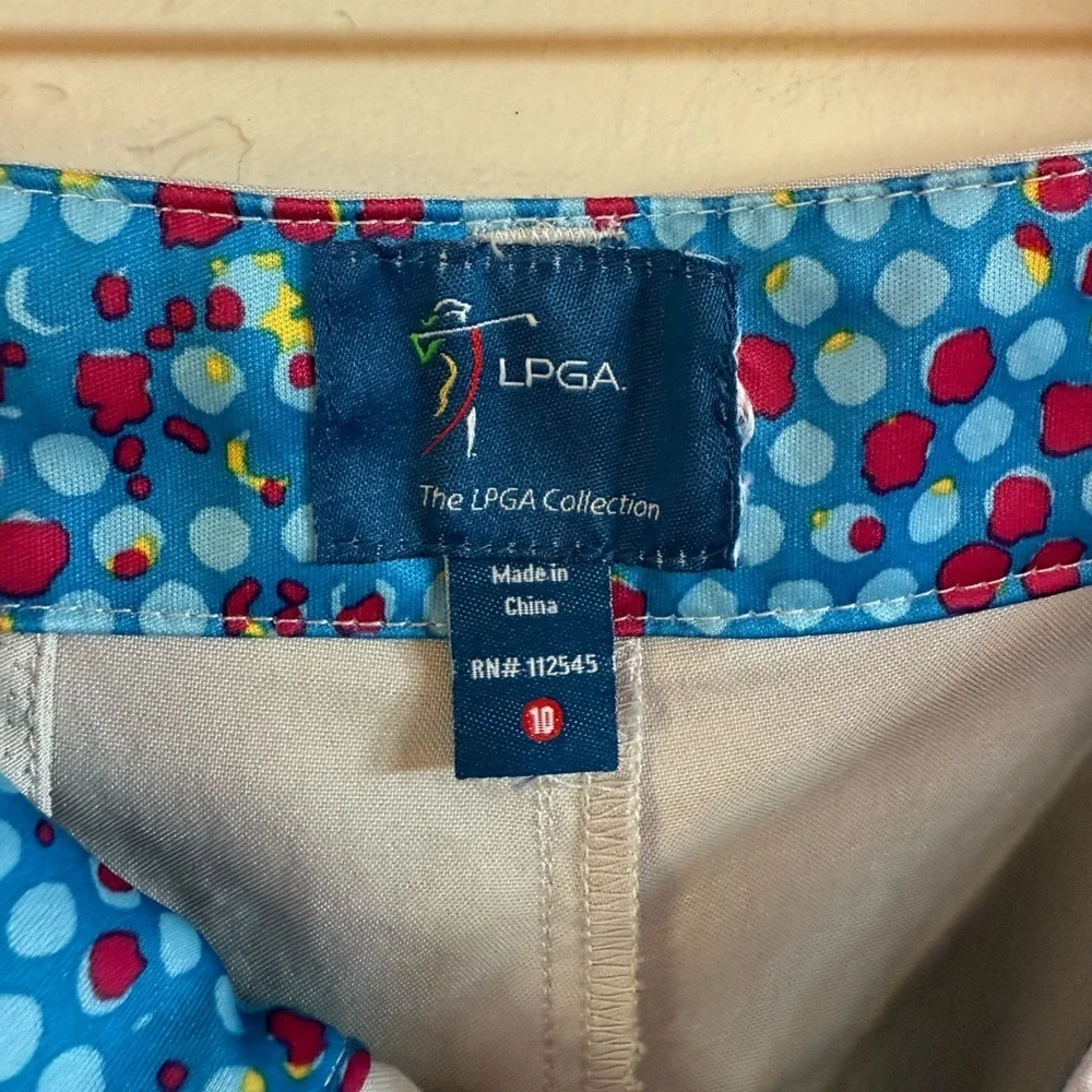 Elegant Women's Light Tan Bermudas
